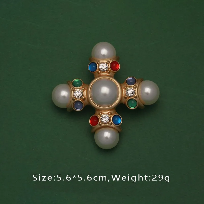 Baroque French Retro Pearl Exquisite Brooch Pin Summer Skirt Badge Bag Brooches For Woman
