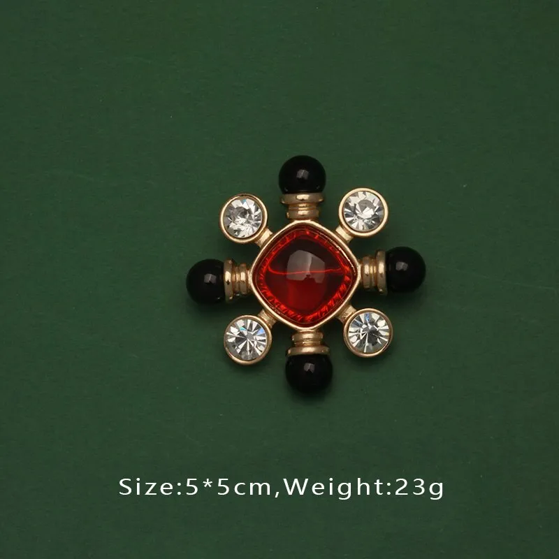 Baroque French Retro Pearl Exquisite Brooch Pin Summer Skirt Badge Bag Brooches For Woman