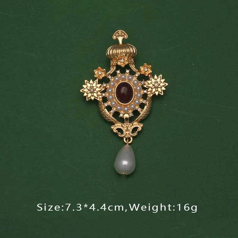 Baroque French Retro Pearl Exquisite Brooch Pin Summer Skirt Badge Bag Brooches For Woman