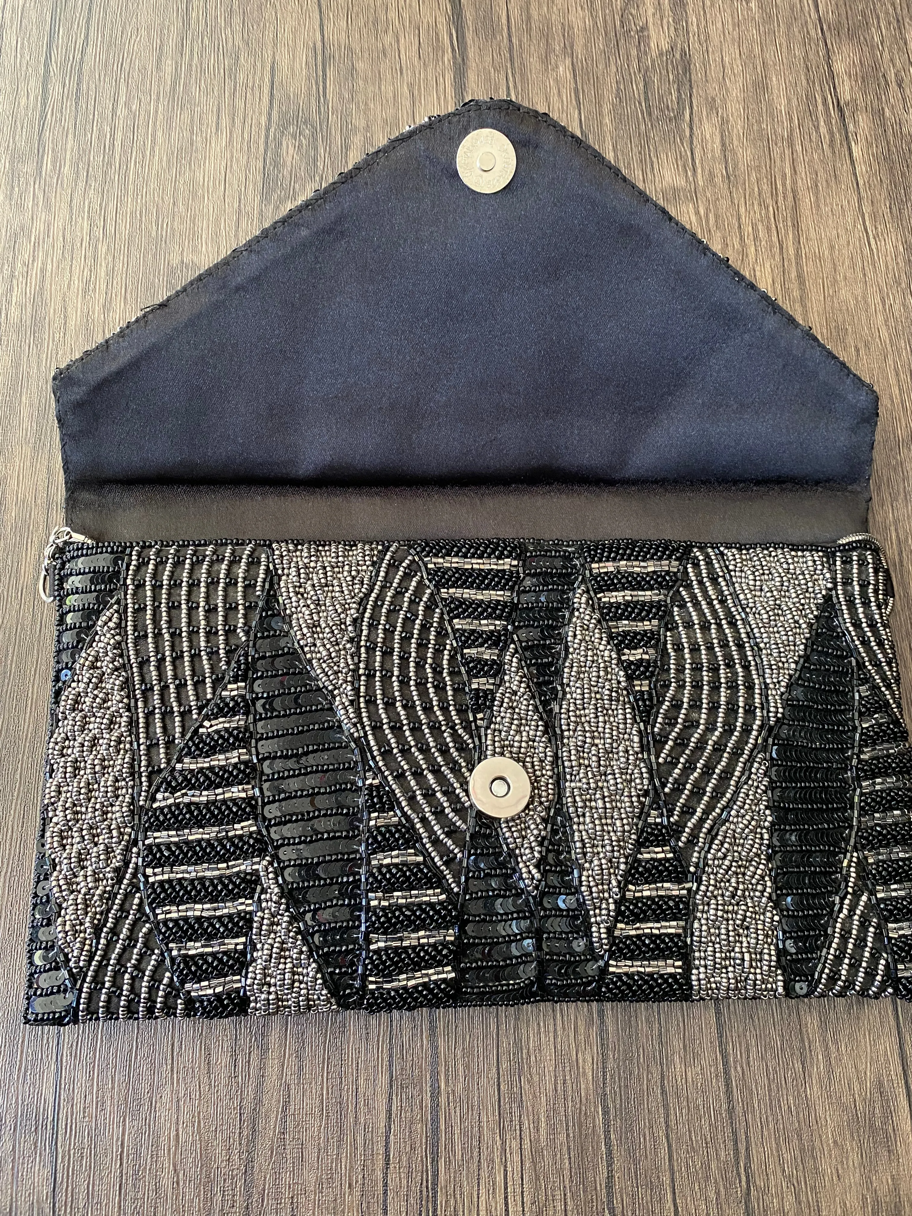 Cora Leaf Beaded Clutch