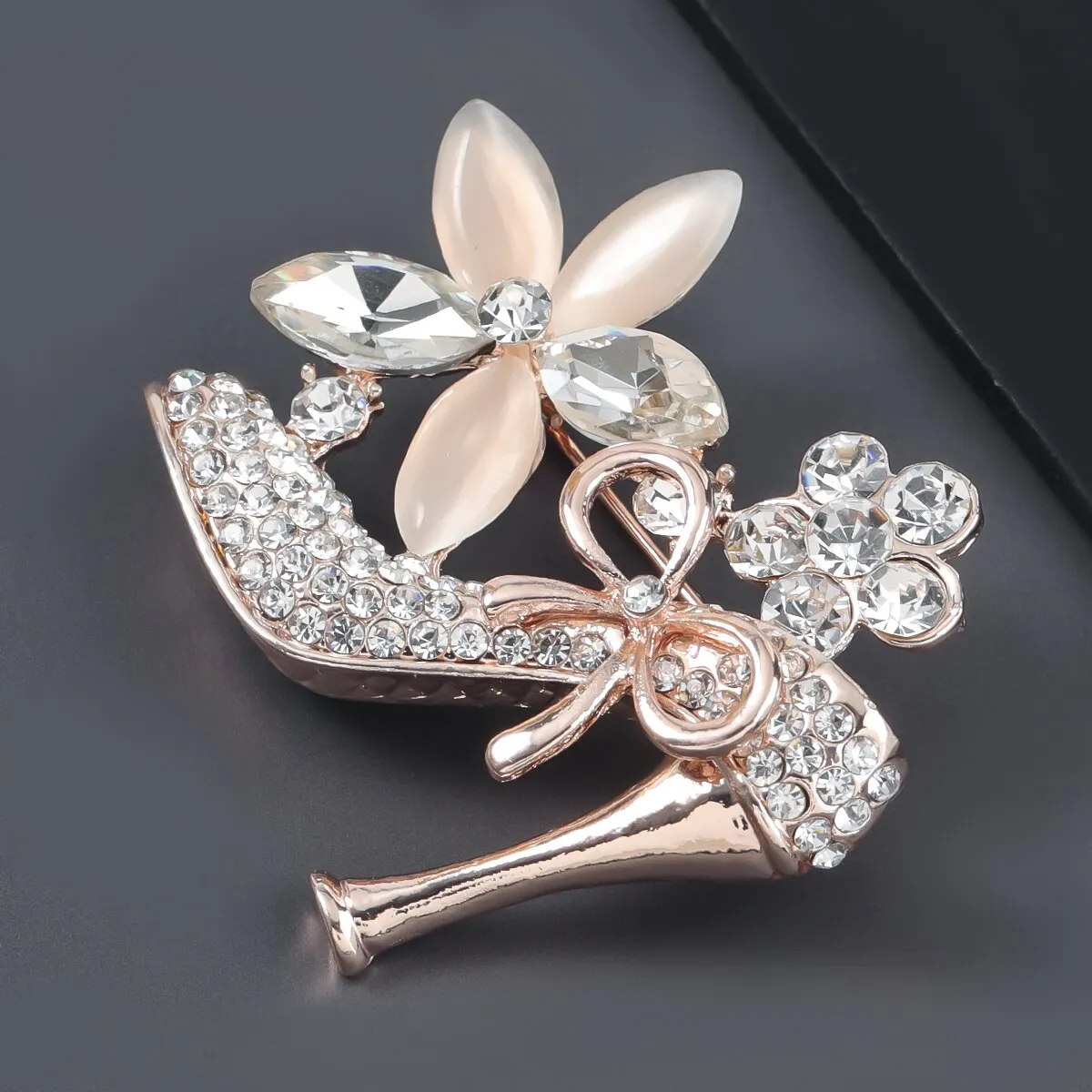 Fashion Metal Rhinestone Flower High Heels Brooch Girl Pop Creative Party Pin Brooch